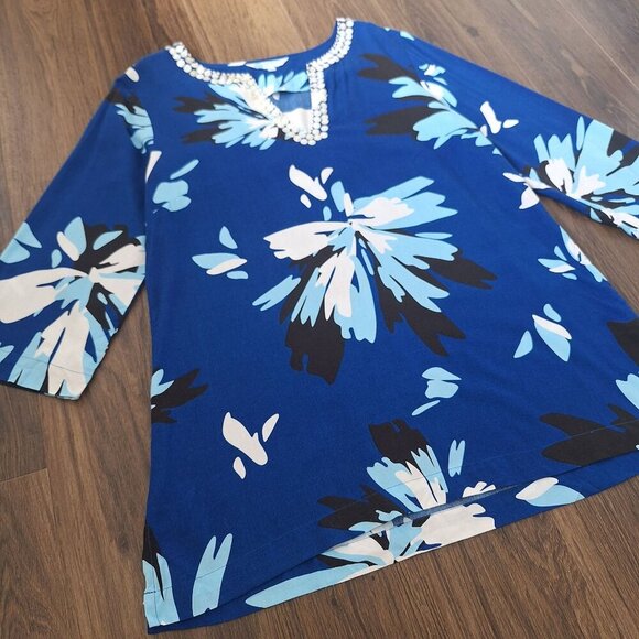 💙 Escapada Living Soft Floral Tunic Blouse Mother of Pearl Detail Size L 100% R - Picture 5 of 10